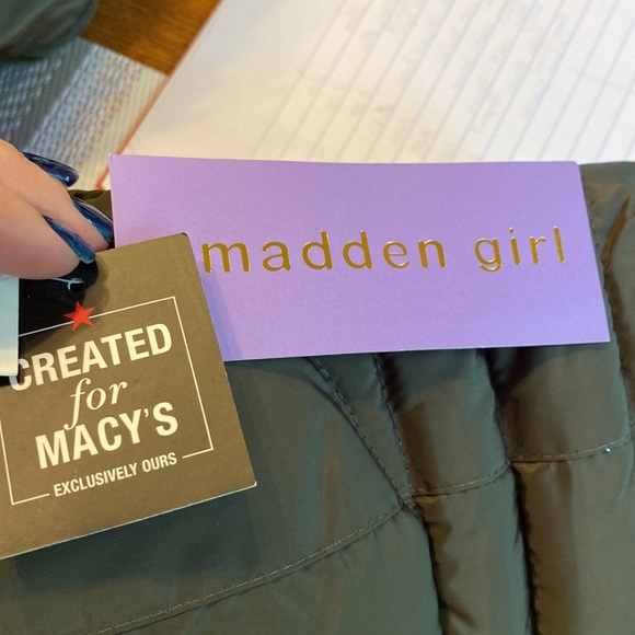 Madden Olive Green puffer coat/ attached hood with removable faux fur trim - Picture 2 of 14